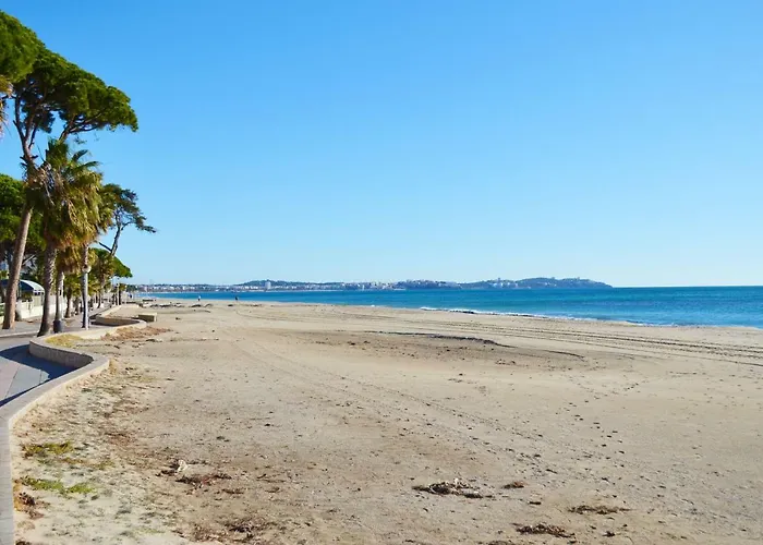 Golive Esquirol Beach
